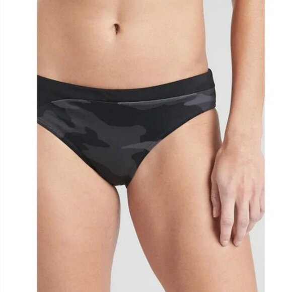 athleta freestyle camo full bottom - Picture 3 of 12